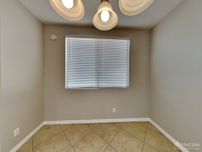 Building Photo - 6651 Upland Heights Avenue Las Vegas NV