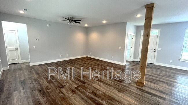 Building Photo - 3 Mallow Ln