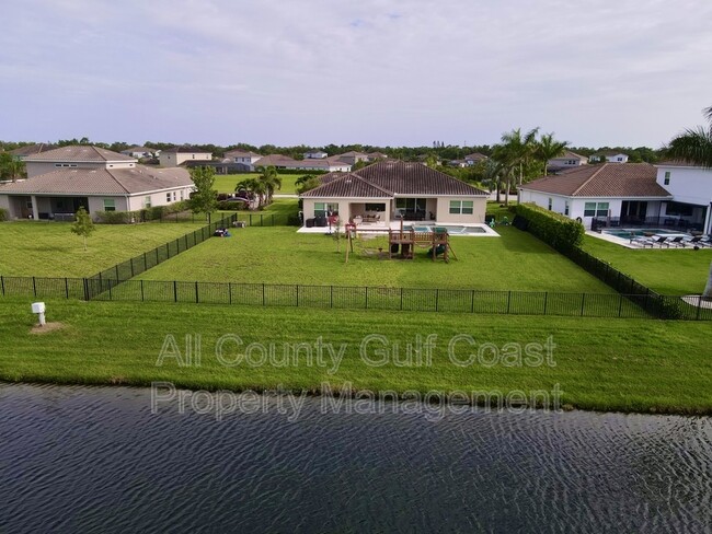 Building Photo - 7460 Ripetta St