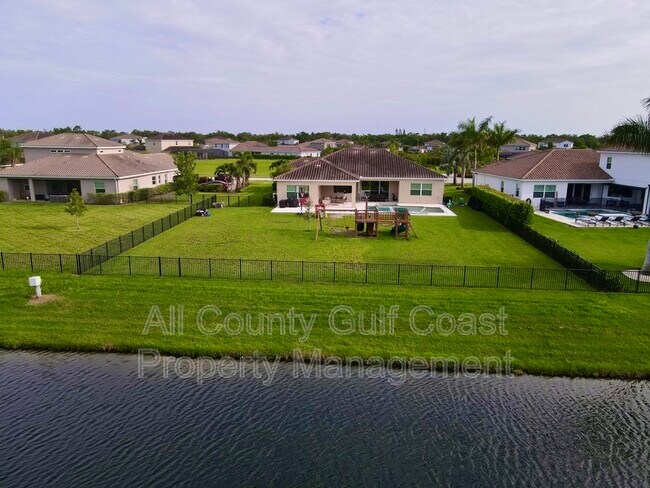 Foto del edificio - 7460 Ripetta St