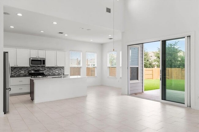 Foto del edificio - 7201 Garnet Mill Ln