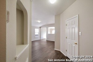 Building Photo - 502 Idamarie