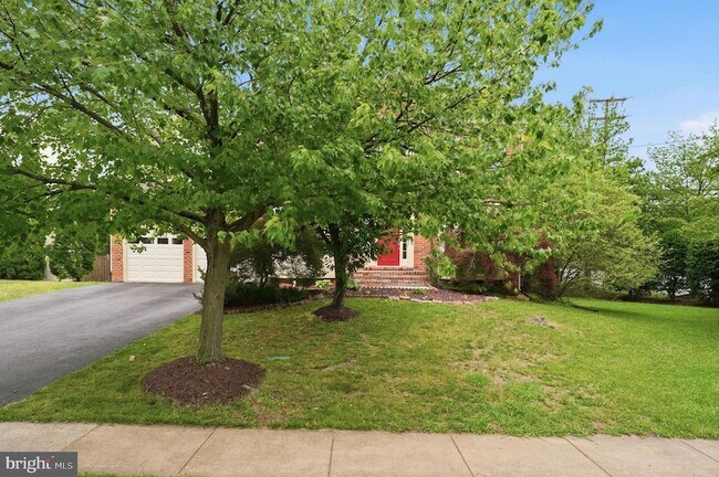 Foto del edificio - 6355 Willowfield Way