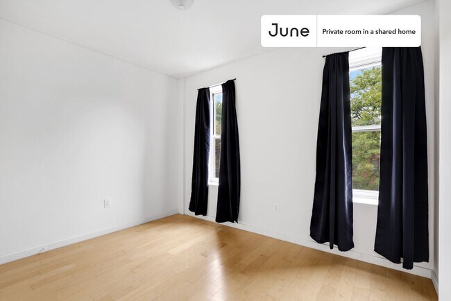 Foto del edificio - Room in Shared 4 bed/2 bath home