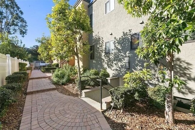 Building Photo - 6755 Mission Gorge Rd