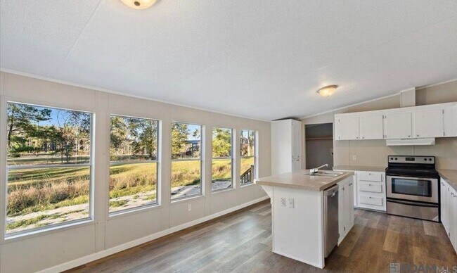 Foto del edificio - 9853 Springfield Rd