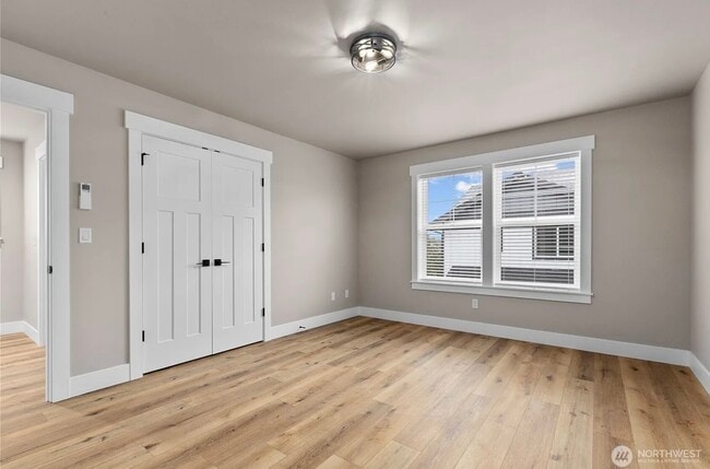 Building Photo - 2201 Dejong Dr