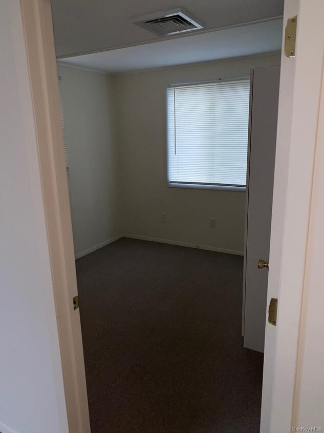 Primary Photo - 109 Franklin Ave