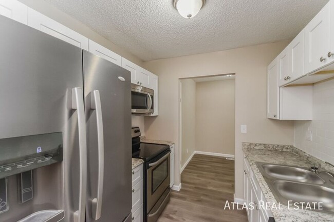 Foto del edificio - 4306 Moonbeam Dr