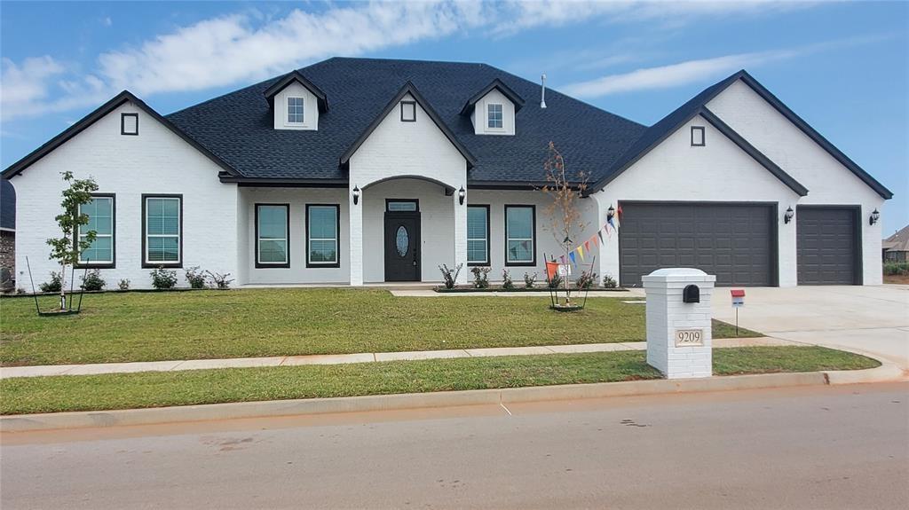 Foto principal - 9209 SW 34th St