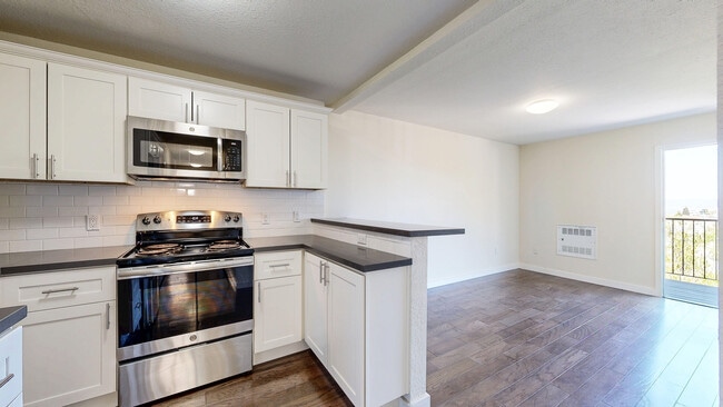 Photo - 740 Rhode Island St Apartment