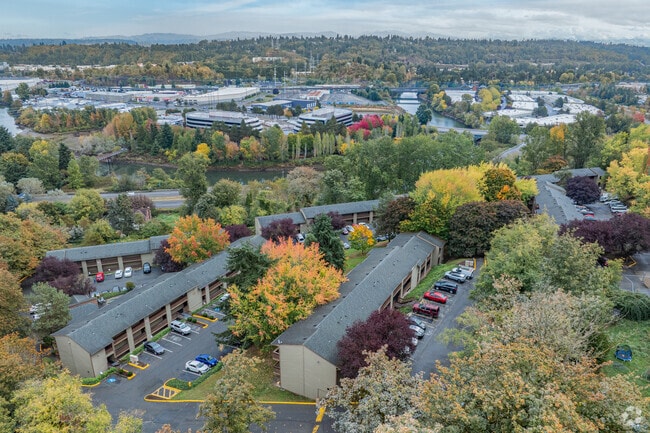 Aerial Context - Veranda Green Apartments
