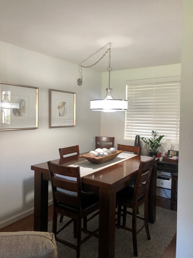 Dining Room - 4727 E Lafayette Blvd