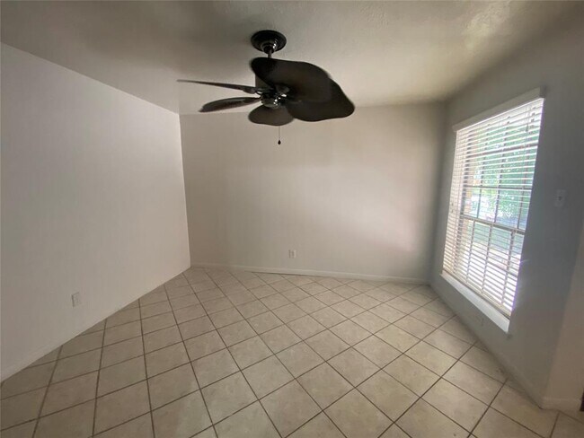 Foto del edificio - 6611 Readsland Ln