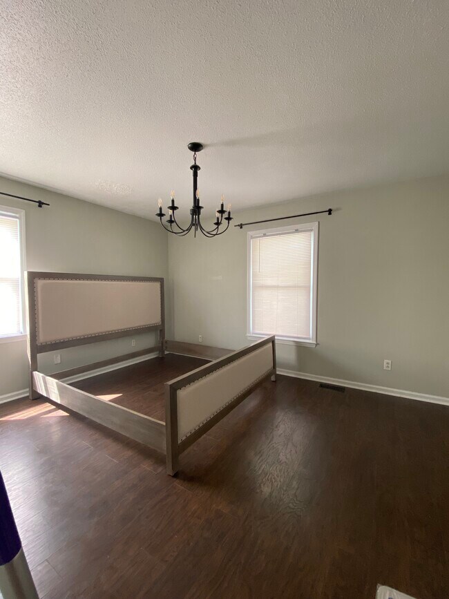 Foto del edificio - 1014 Buchanan Dr