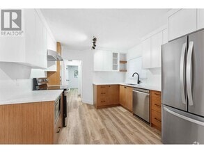 Building Photo - 1567 Prairie Ave