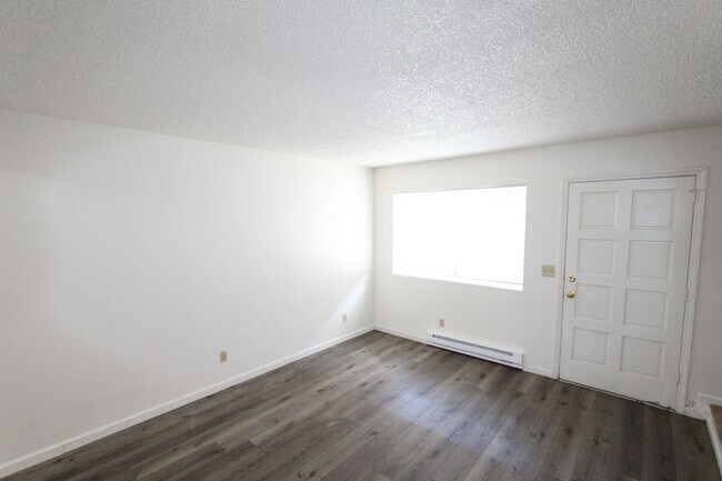 Foto del edificio - 2110 N East St