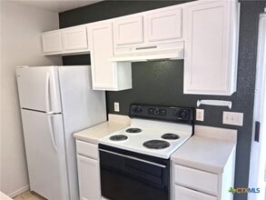 Building Photo - 5803 Redstone Dr