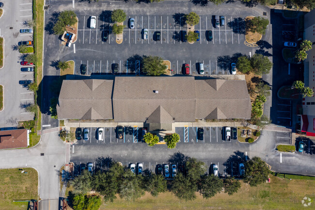 Aerial Photo - Extended Stay America Select Suites Orlando