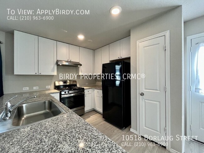 Building Photo - **3 Bed, 2 Bath Home Located in Converse, ...