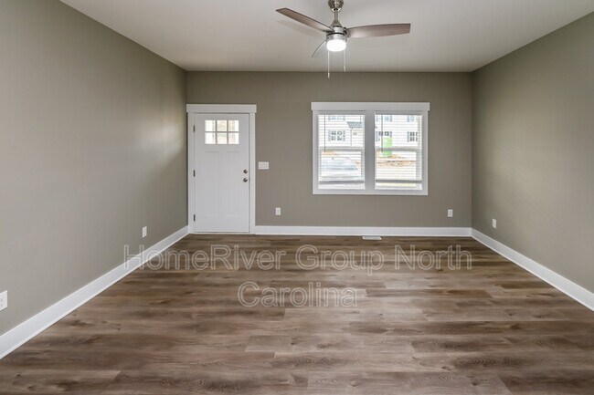Foto del edificio - 154 McKinnon Ave NE