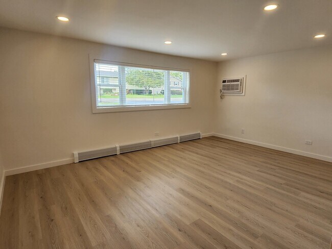 Building Photo - 20779 Elizabeth Ave