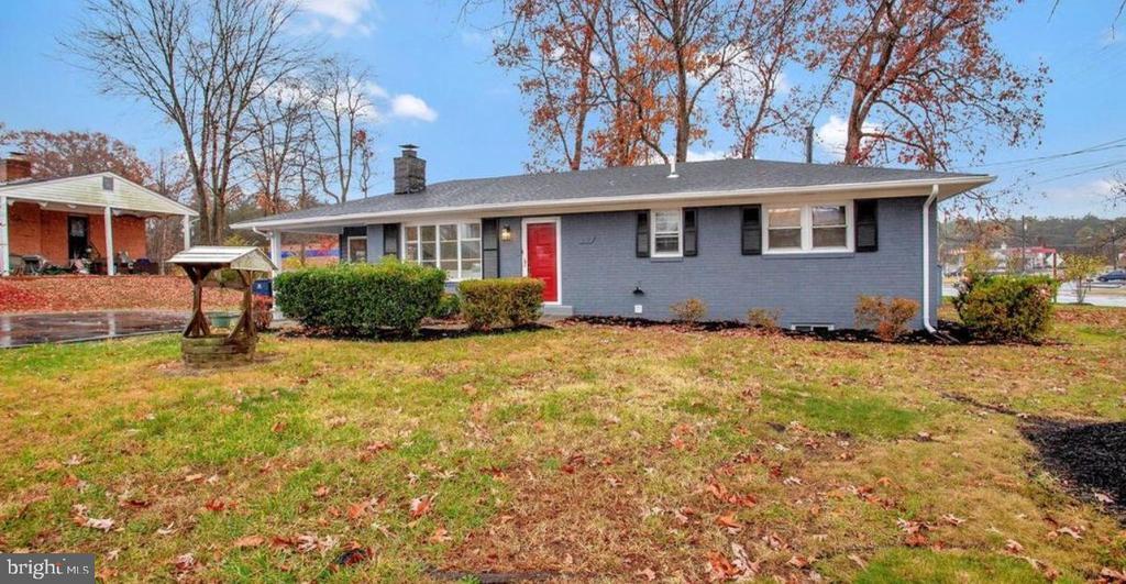 Foto principal - 8301 Deborah St