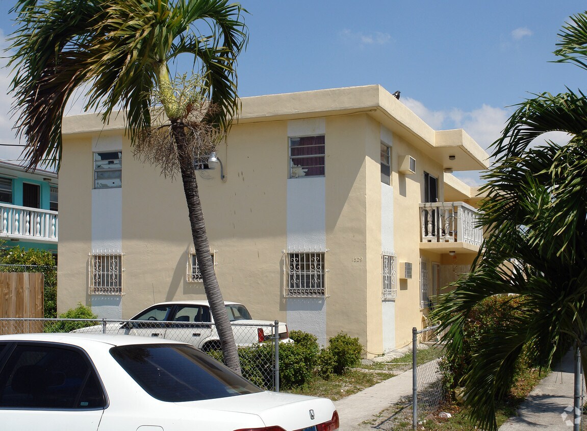 Foto del edificio - 1529 SW 4th St