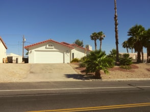 Building Photo - 2932 Saratoga Ave