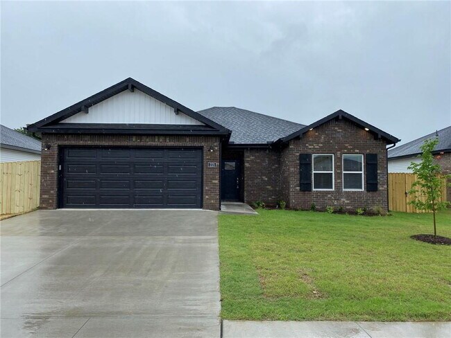 Building Photo - 221 Williams ct