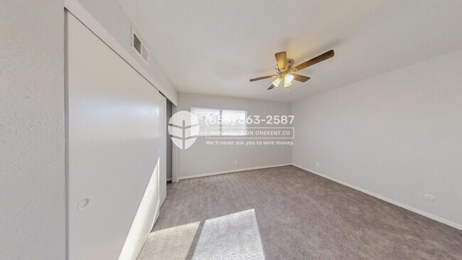 Foto del edificio - 4973 Imperial Ave