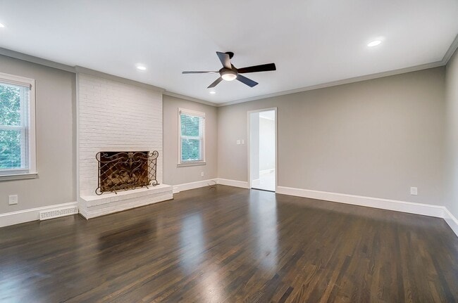 Building Photo - Fully Remodeled Ranch Style Home In South Park! (Landscaping Included)