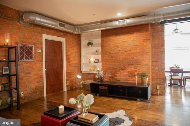 Foto del edificio - 735-739 S 12th St