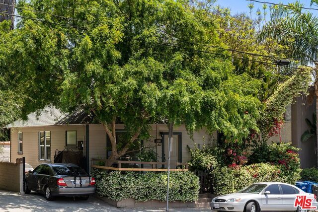 Primary Photo - 968 N San Vicente Blvd