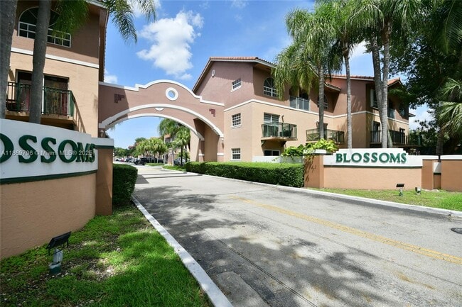 Building Photo - 10026 Hammocks Blvd