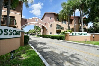 Building Photo - 10026 Hammocks Blvd