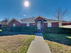 Building Photo - 10517 Lone Pine Ln