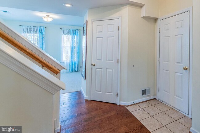 Building Photo - 4079 Britwell Pl