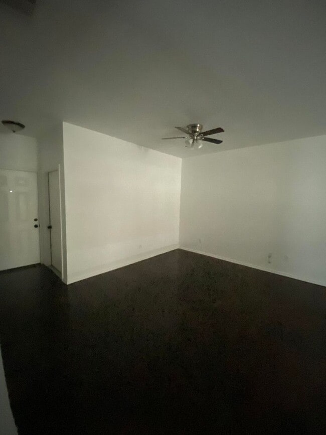 Building Photo - 237 N Mary Jo Dr