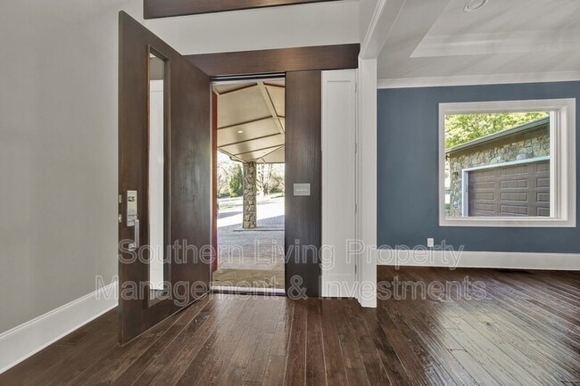 Foto del edificio - 2011 Sharon Ave