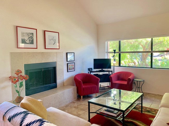 Foto del edificio - 5051 N Sabino Canyon Rd