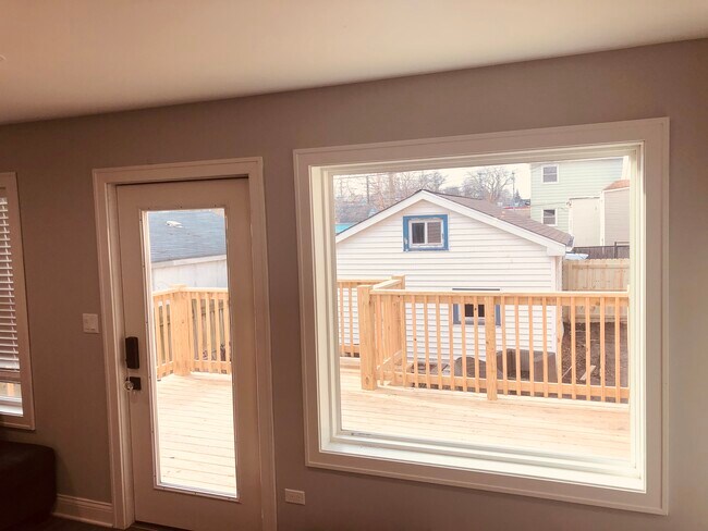 Building Photo - 1820 Greenwood St