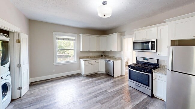 Photo - 108 Meridian Street Apartment