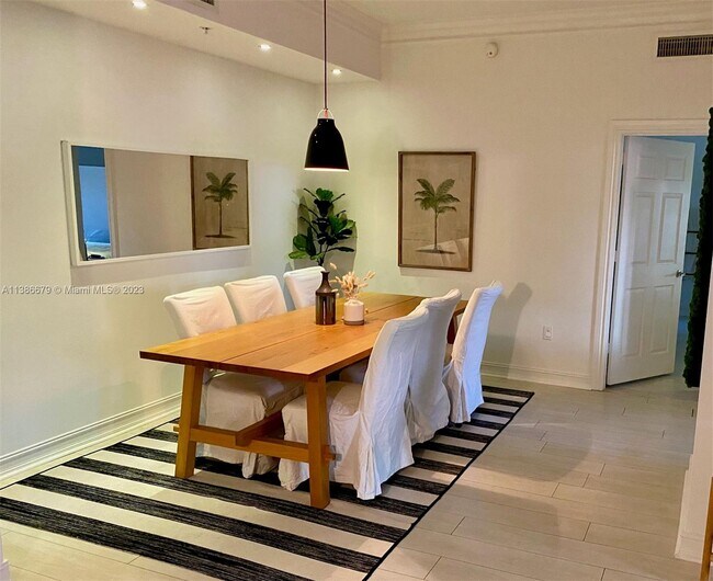 Foto del edificio - 3001 NE 185th St
