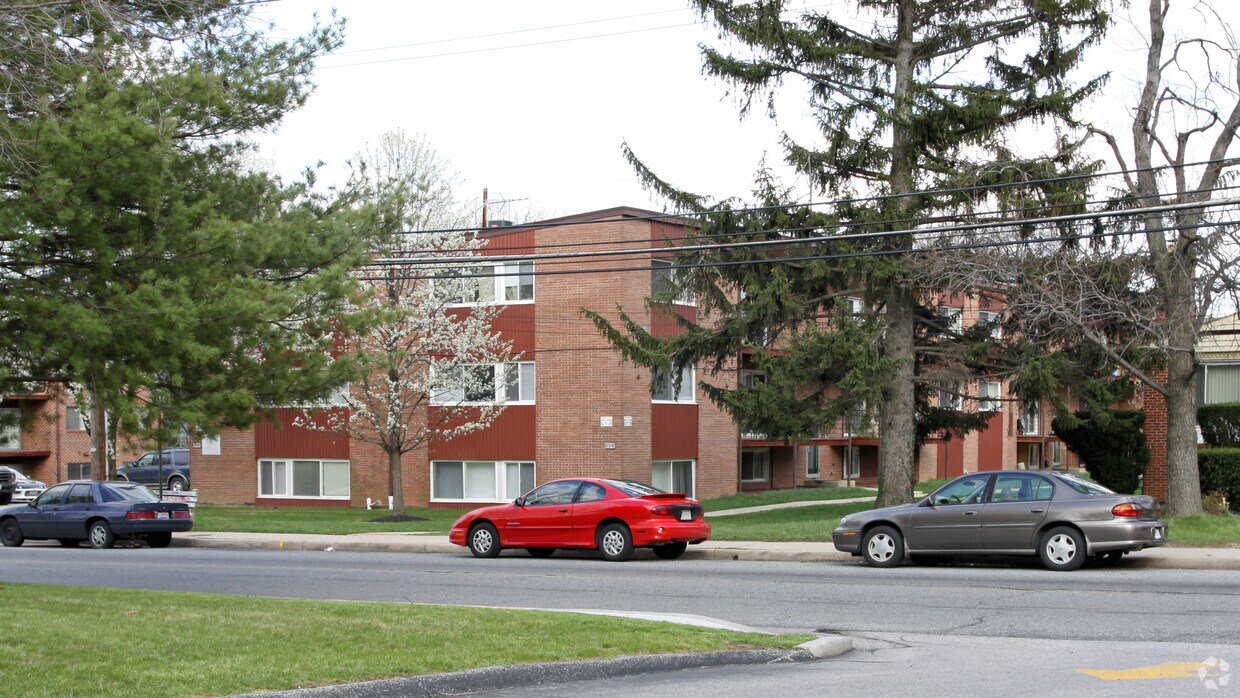 Foto del edificio - Seven Mile Lane Apartments