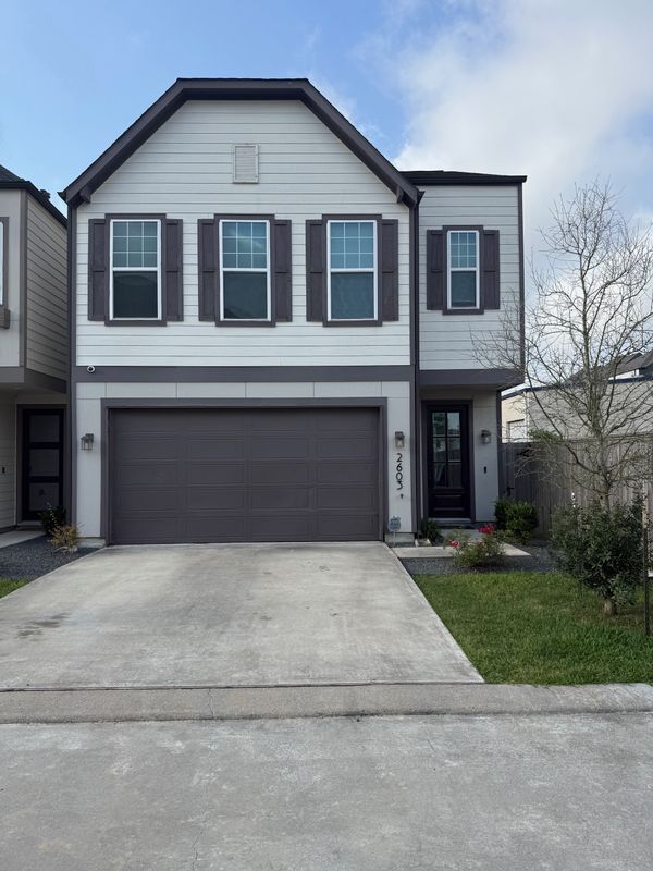 Foto principal - 2603 Paul Quinn St