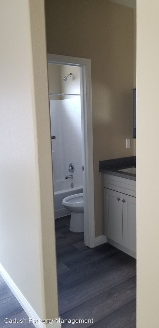 Building Photo - 4 br, 3 bath House - 43054 Denmore Ave, (A...