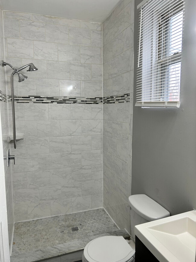 Building Photo - 2029 S Frazier St