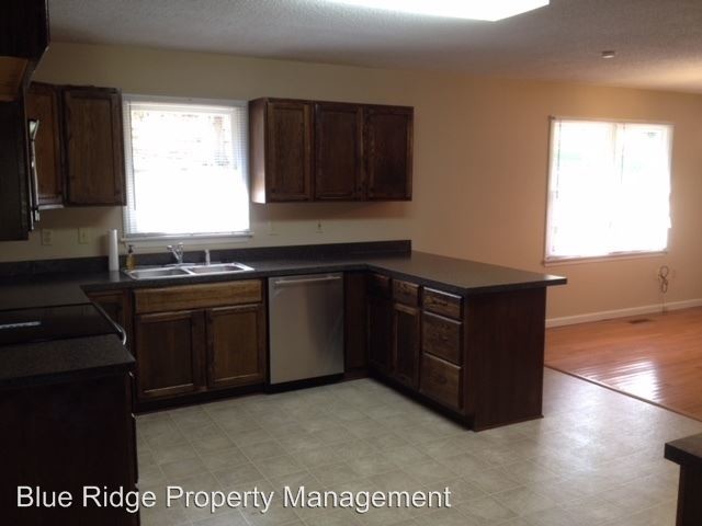 Foto del edificio - 3 br, 2 bath House - 408 Lewis Lane
