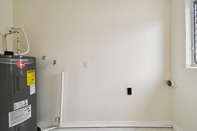 Building Photo - 3320 W Kathleen St